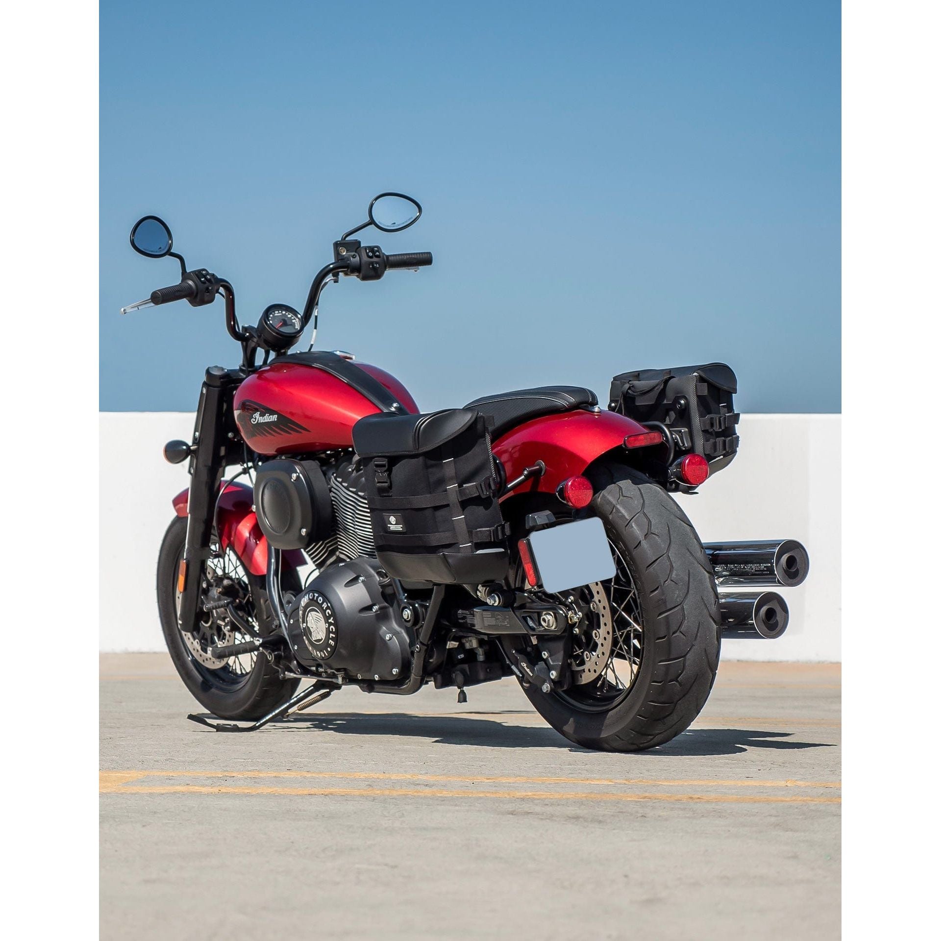 15L - Incognito Quick-Mount Medium Indian Chief Bobber (2022+) Solo Saddlebag (Left Only) by Viking Bags 31151 Saddlebag