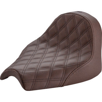 The Seat - Renegade Solo - Lattice Stitched - Brown by Saddlemen features quilted brown leather, a contoured shape, raised back for support, lattice stitching, and GelCore technology for superior comfort on every ride.