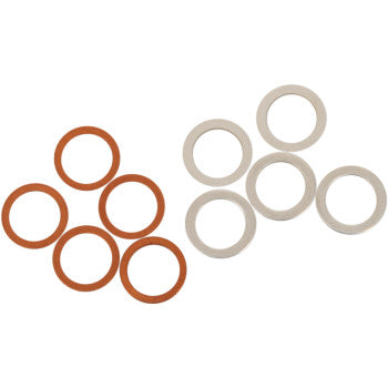 Seven red and six white Banjo Washers M10 from Bolt’s 10-pack are arranged in two groups on a white background.
