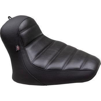 The Runaround Seat - Solo - Black - Tuck-n-Roll by Mustang offers padded comfort and horizontal stitching with a raised backrest—ideal for your Chief 2022-2024.